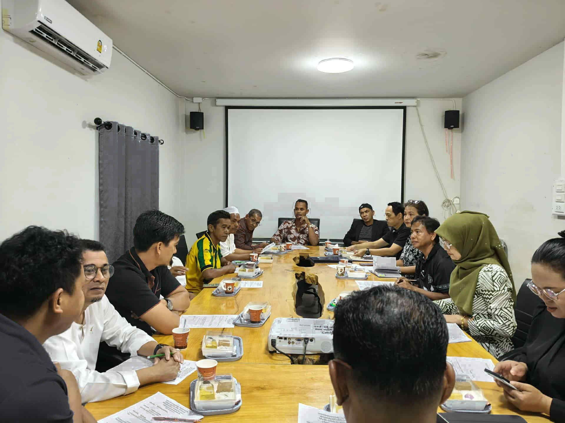 การประชุมสภาองค์การบริหารส่วนตำบลดาโต๊ะ สมัยประชุมสามัญ สมัยที่ 4 ครั้งที่ 1 ประจำปี พ.ศ.2568
วันพุธ ที่ 5 พฤศจิกายน พ.ศ. 2568 เวลา 09.30 น.
ณ ห้องประชุมองค์การบริหารส่วนตำบลดาโต๊ะ