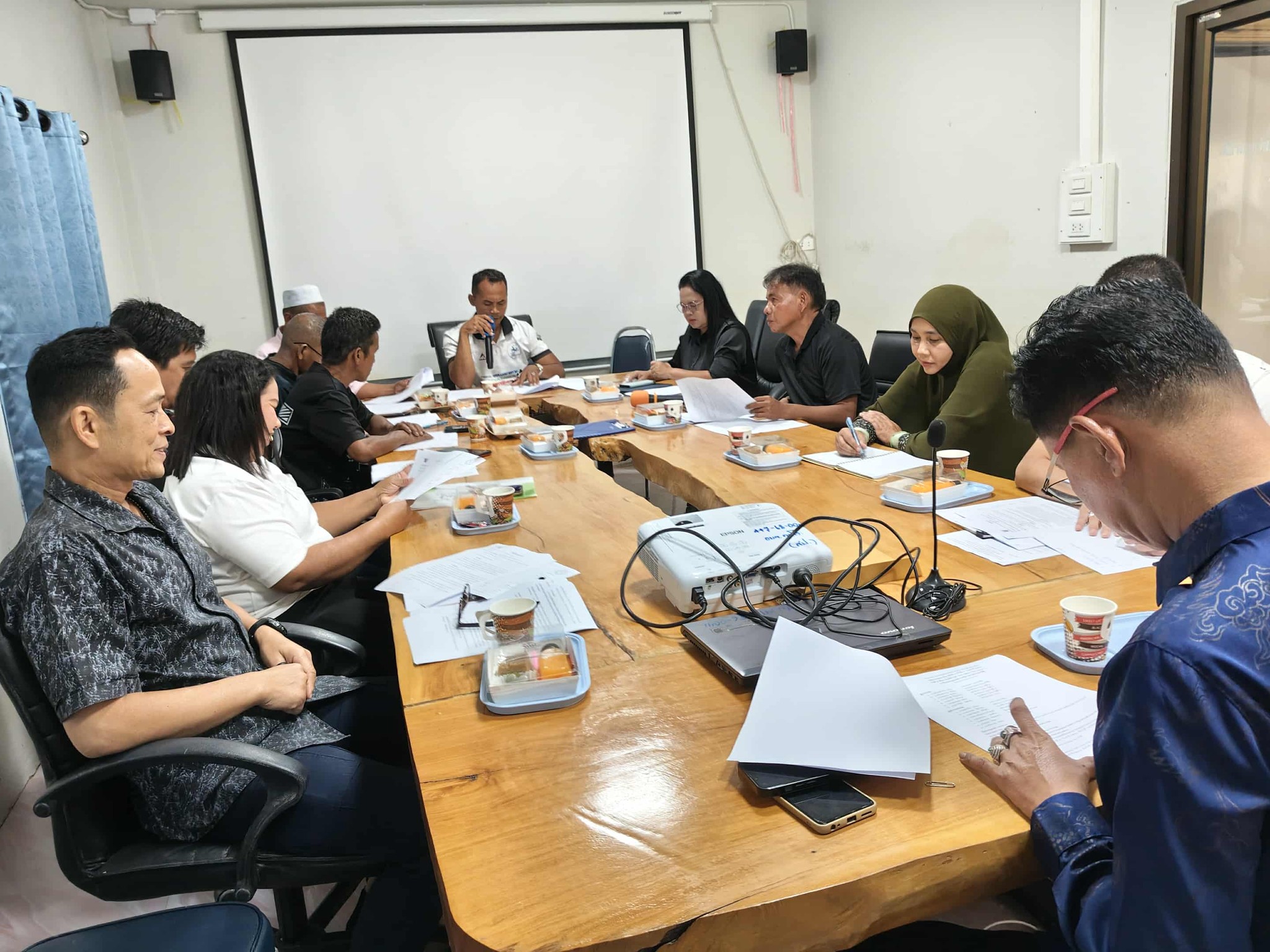 การประชุมสภาองค์การบริหารส่วนตำบลดาโต๊ะ สมัยประชุมสามัญ สมัยที่ 4 ครั้งที่ 2 ประจำปี พ.ศ.2568
วันพุธ ที่ 12 พฤศจิกายน พ.ศ. 2568 เวลา 09.30 น.
ณ ห้องประชุมองค์การบริหารส่วนตำบลดาโต๊ะ